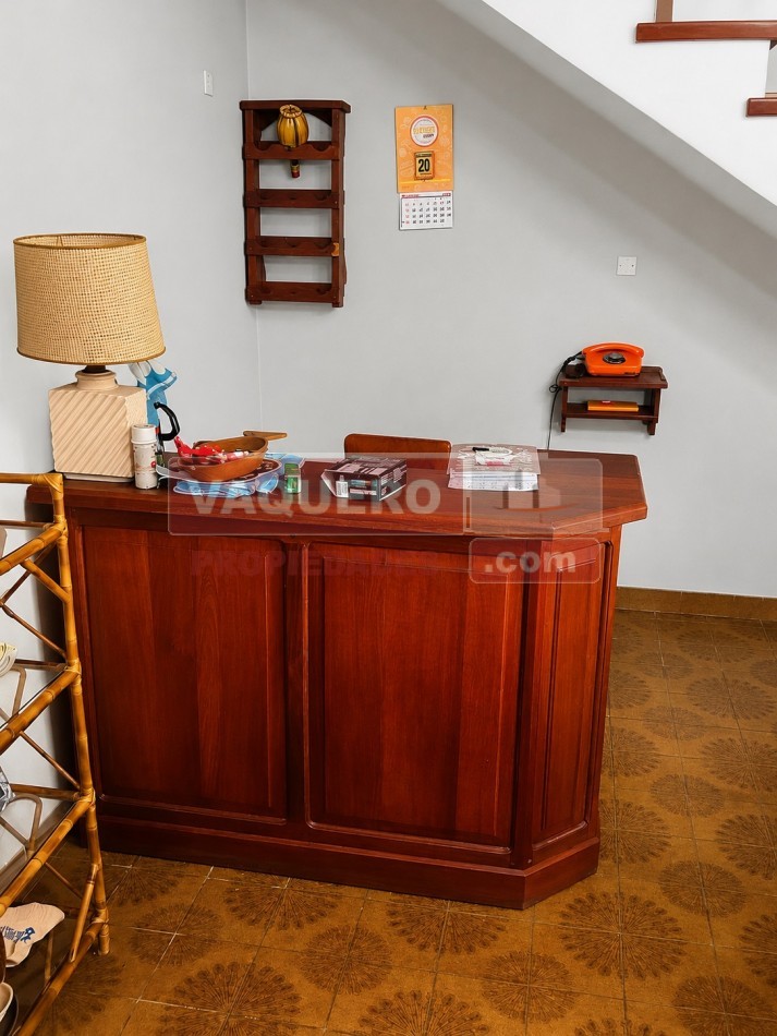 CHALET DE 4 AMBIENTES CON PARQUE