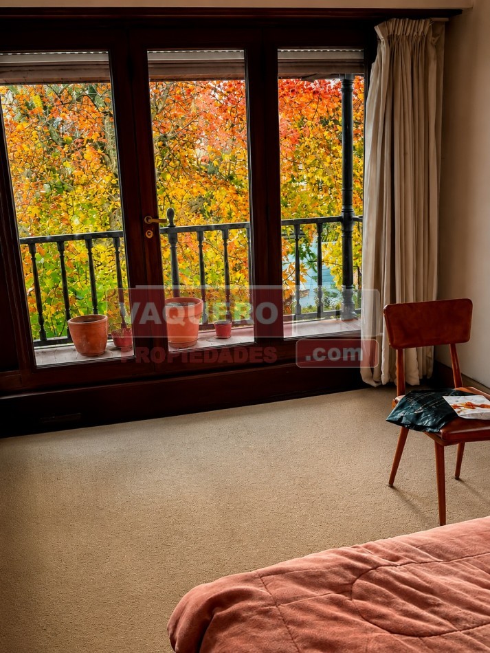 CHALET DE 4 AMBIENTES CON PARQUE
