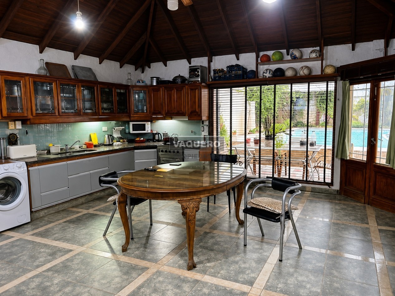 LOCAL MAS VIVIENDA