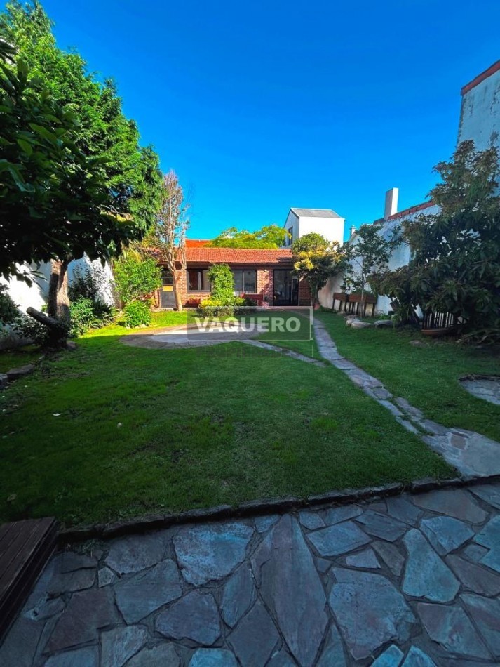 EXCELENTE CHALET ZONA GUEMES
