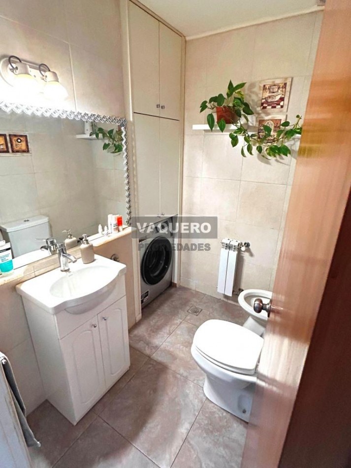 EXCELENTE CHALET ZONA GUEMES