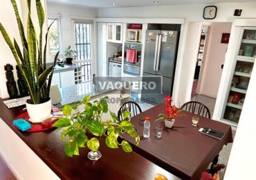 EXCELENTE CHALET ZONA GUEMES